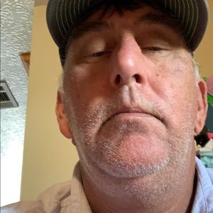 Meet your Posher, Dennis